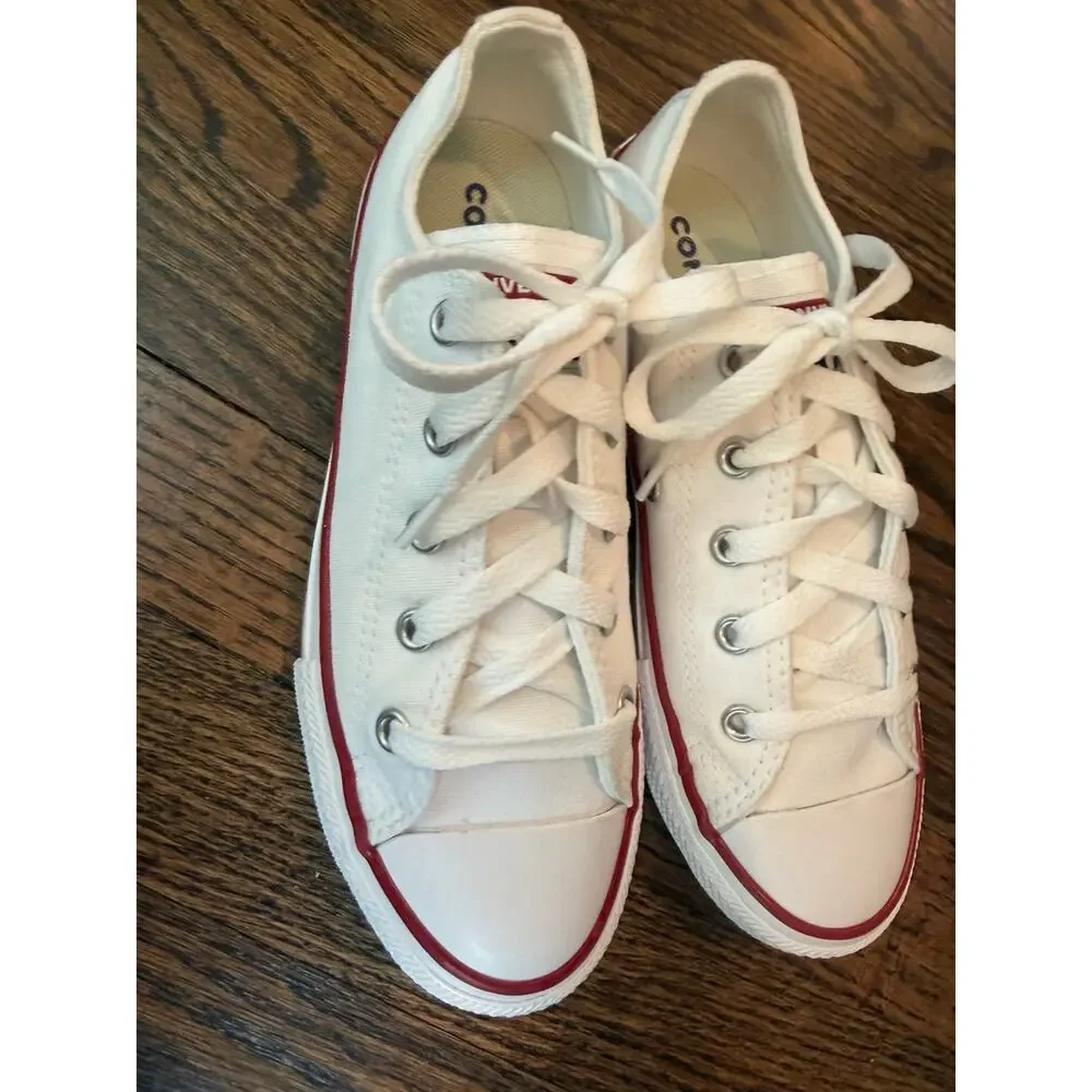 Converse Chuck Taylor All Star Sneaker Youth Sz 2 Shoes White low top NEW